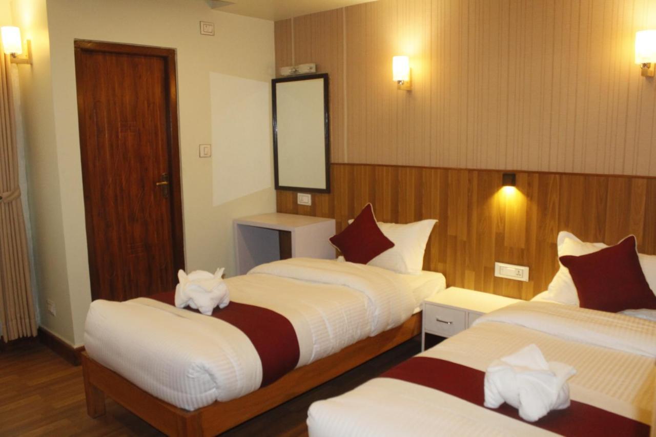 קטמנדו Hotel Family Ties Pvt. Ltd. מראה חיצוני תמונה