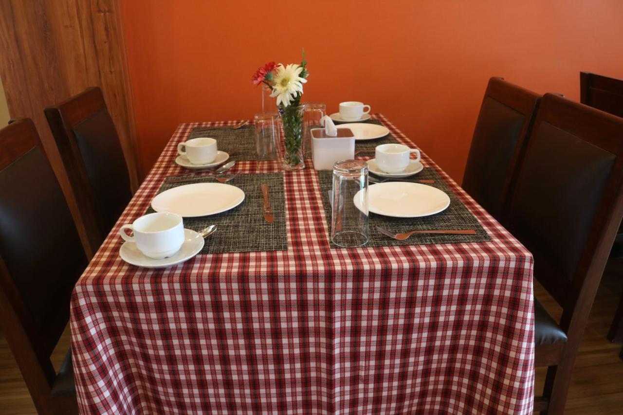 קטמנדו Hotel Family Ties Pvt. Ltd. מראה חיצוני תמונה