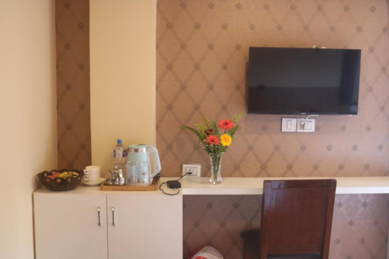 קטמנדו Hotel Family Ties Pvt. Ltd. מראה חיצוני תמונה