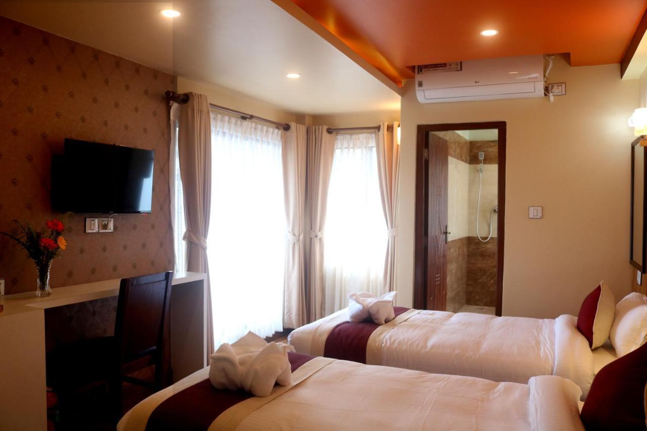 קטמנדו Hotel Family Ties Pvt. Ltd. מראה חיצוני תמונה