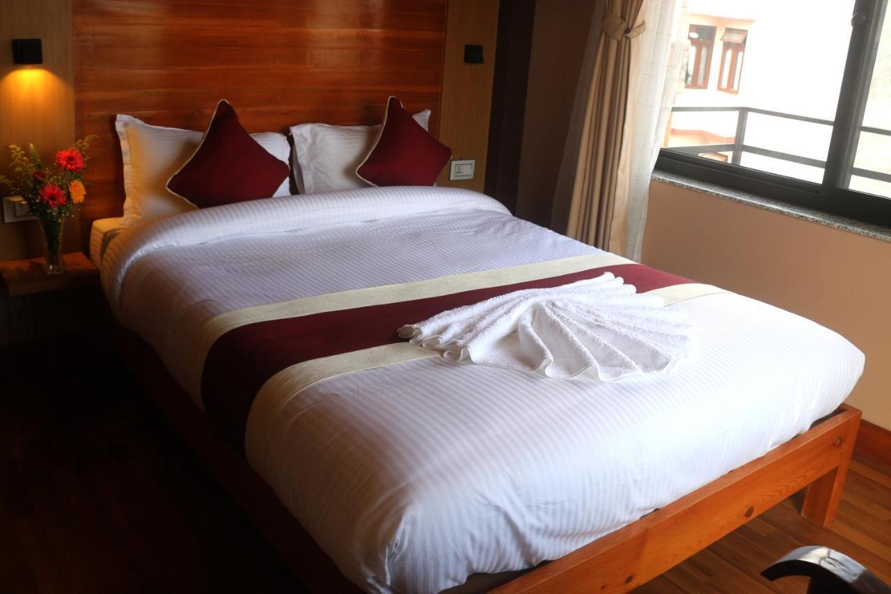 קטמנדו Hotel Family Ties Pvt. Ltd. מראה חיצוני תמונה